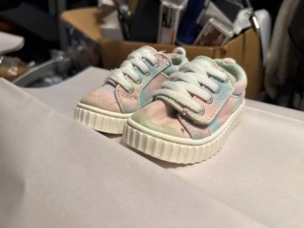 Size 4 Wonder Nation Shoes photo 3