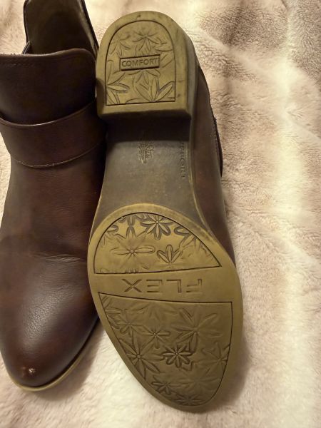 Women’s boots photo 4