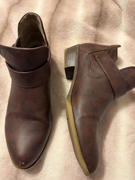 Women’s boots photo 3