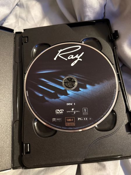 Ray - DVD photo 3
