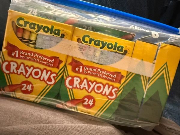 8 packs of 24ct Crayola Crayons photo 2