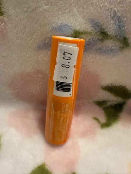Anew vitamin C lip balm photo 2