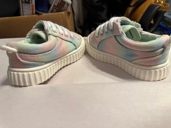 Size 4 Wonder Nation Shoes photo 5