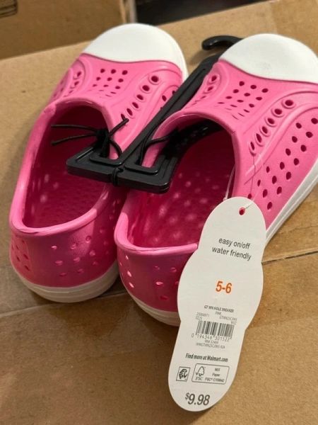 Girls slip on sneakers 5-6 photo 3